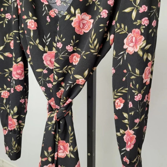 Dynamite Tie Waist Tunic Top - Picture 4 of 7